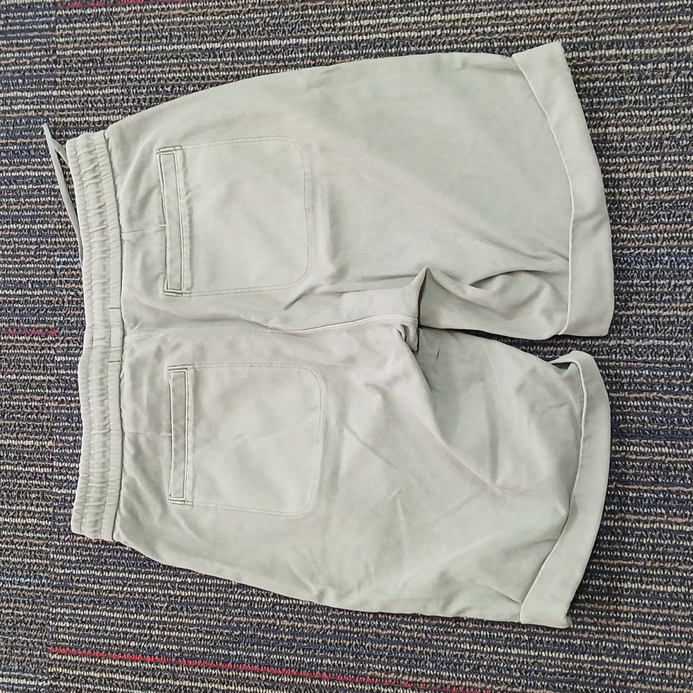 Athleta Farallon Bermuda Shorts 8 Palm Green - Picture 4 of 5